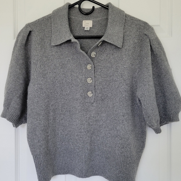 Short Sleeve Sweater Gray Size M - Picture 1 of 3